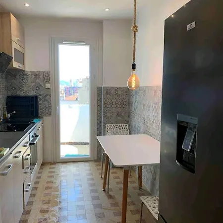 Sublime 2 Pieces Vue Incroyable Et Les Monuments De Apartment Marseille
